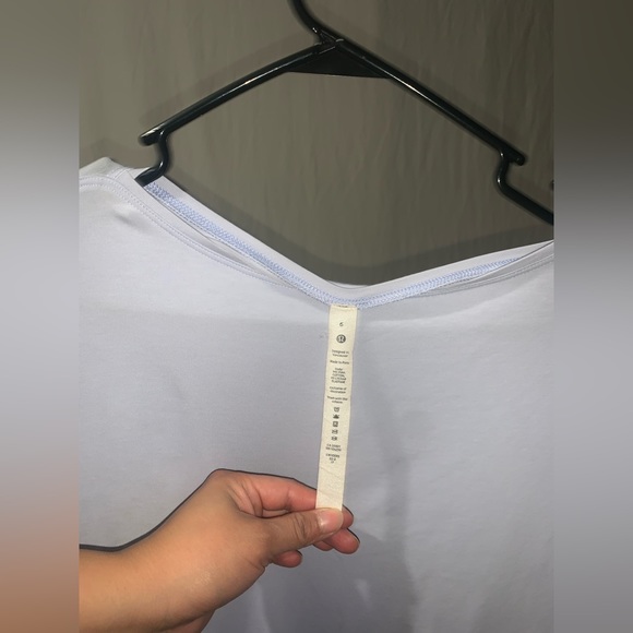 Lululemon - Picture 13 of 16